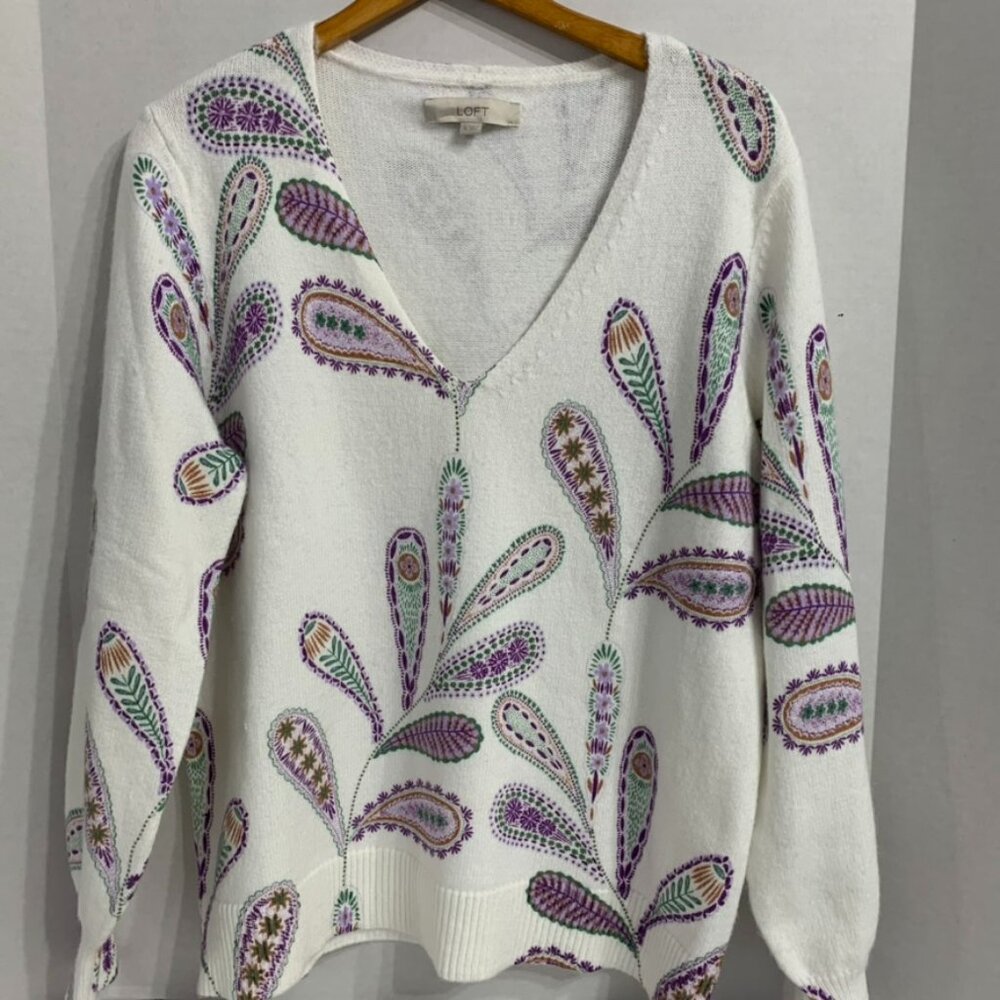 Loft Womens Size XL White with Purple Paisley Print Sweater